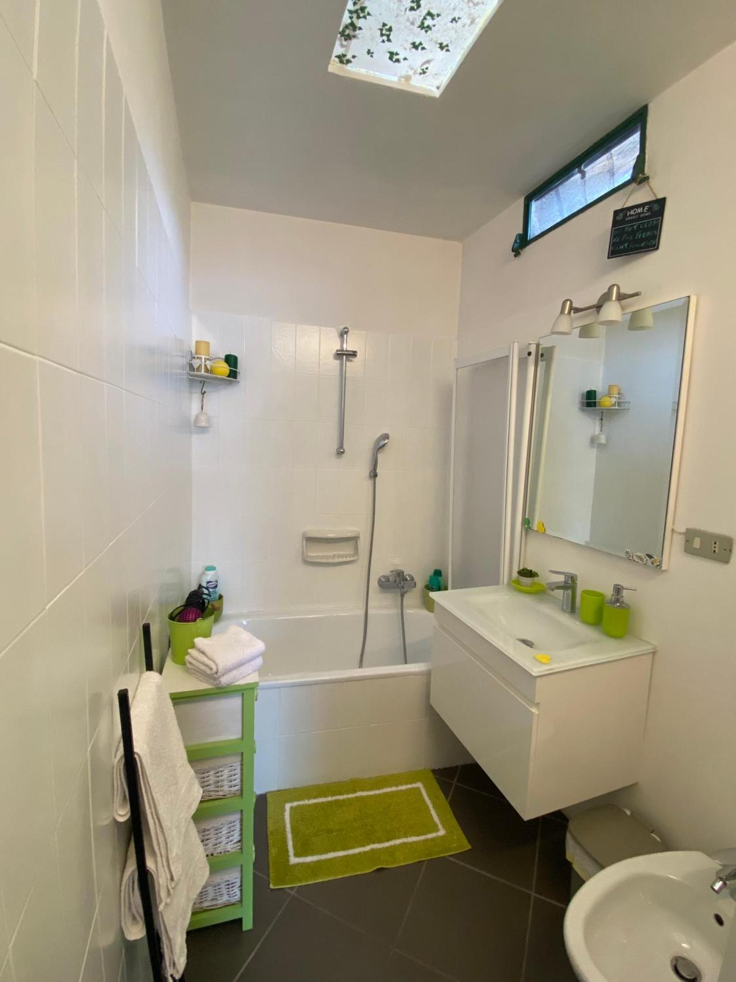 House Al Noce Apartment Moltrasio Exterior photo